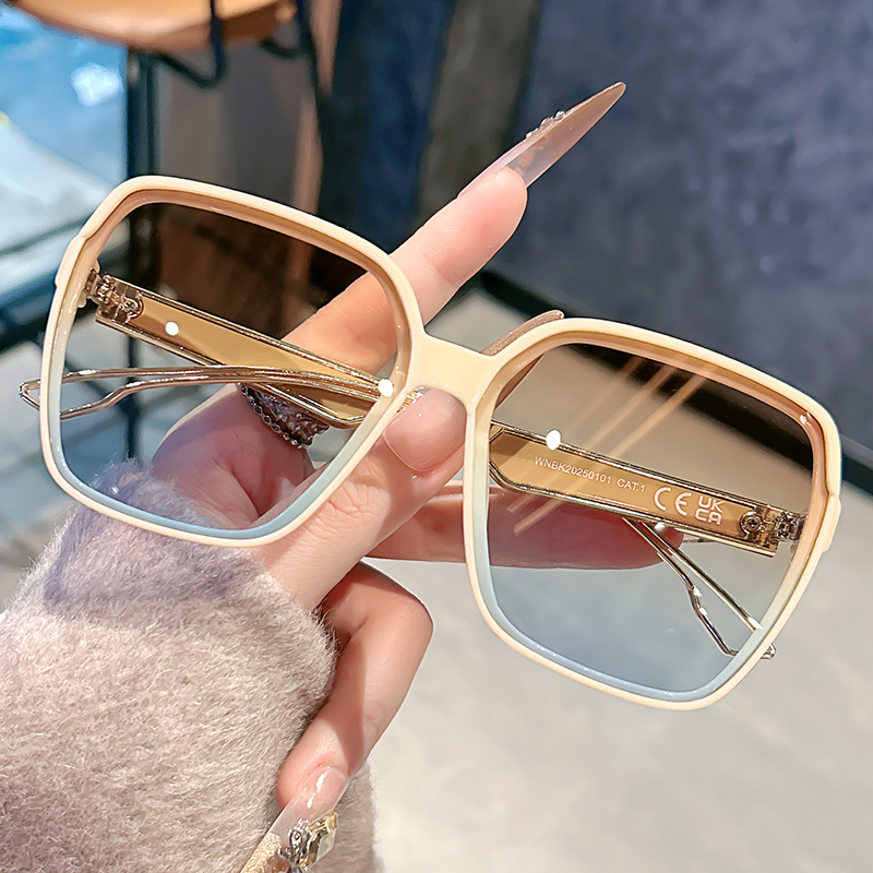 Gradual-layer khaki oversized  - Lighting In Photography incelemesi ve fiyatı